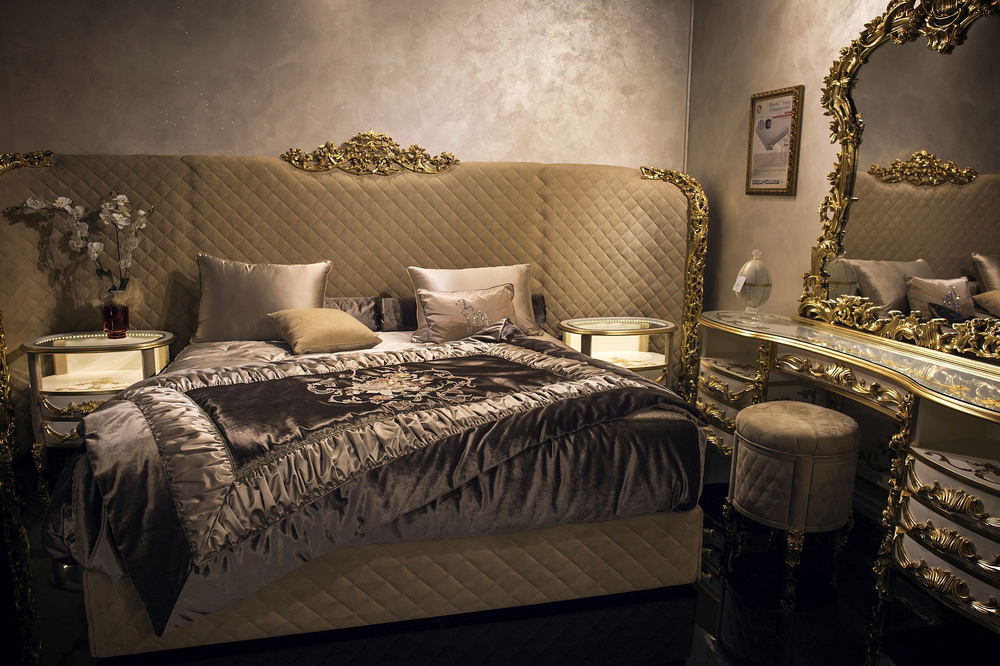 Give your bedroom an air of luxury with a golden sheen!