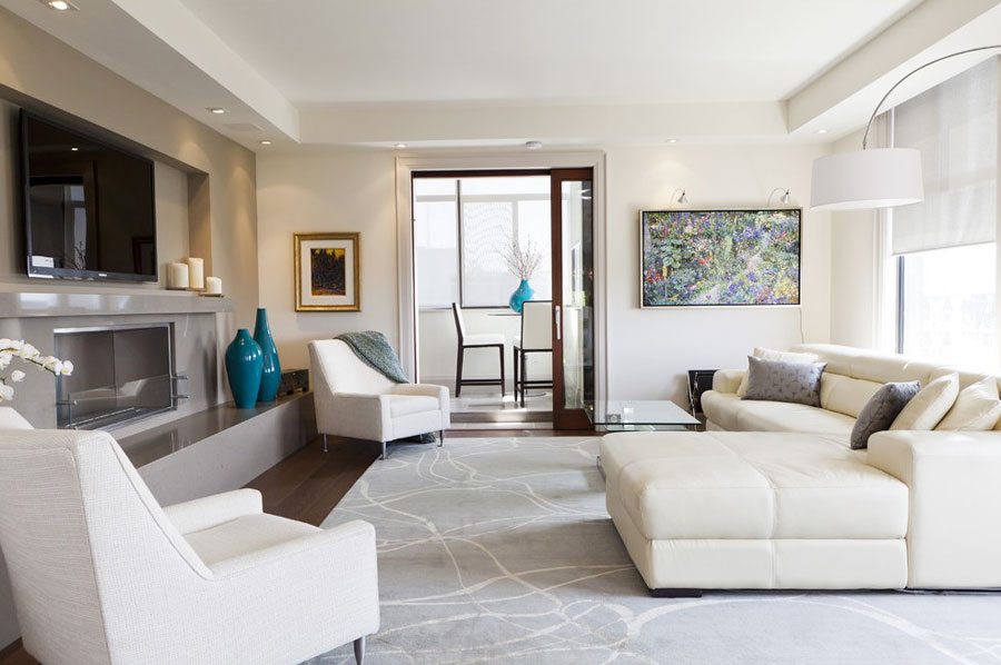 Living-room-with-beige-walls-and-corresponding-furniture