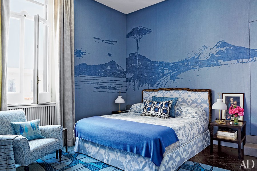 moody interior: breathtaking bedrooms in shades of blue