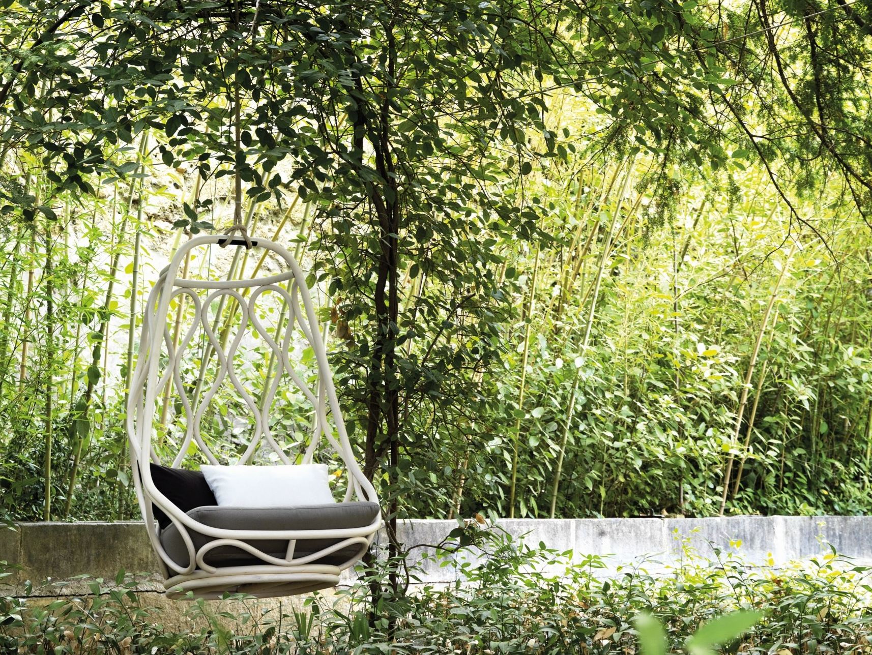 Modern and elegant garden swing for a minimalist garden