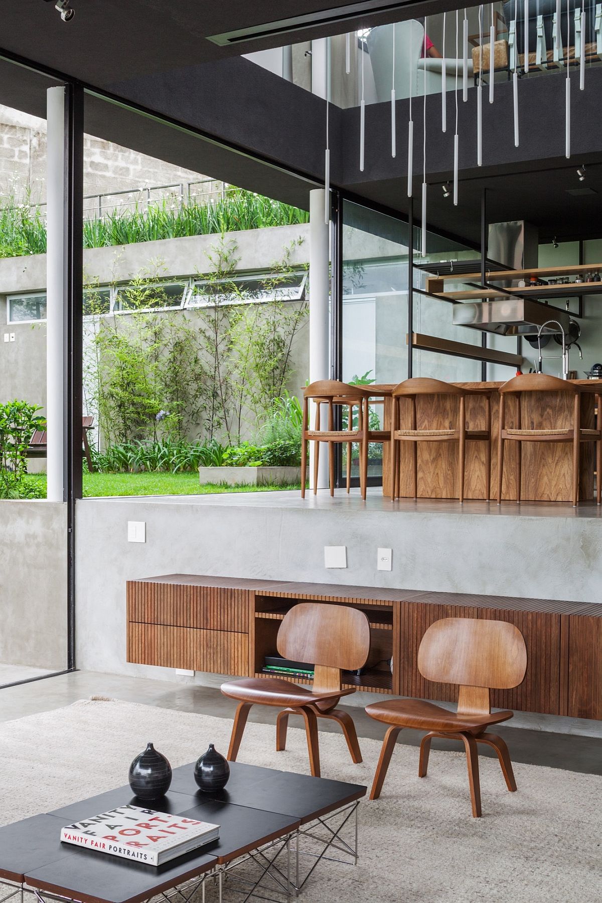 Multi-level interior of the Brazilian home