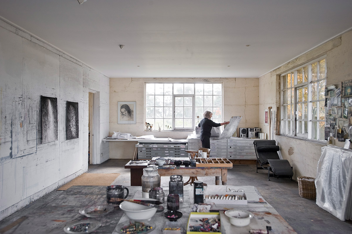 Open art studio with a cold atmosphere and bare walls