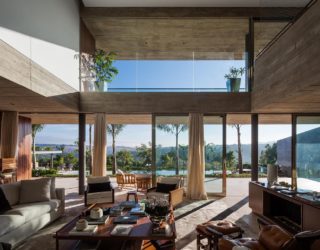 Expansive Living: Multiple Volumes Create a Breezy Brazilian Home