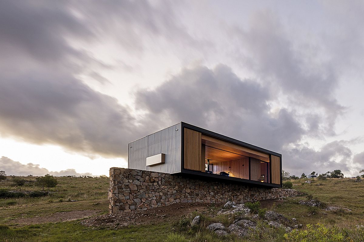 Prefabricated-Retreat-in-Finca-Aguy-by-MAPA