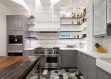 Striking-hexagonal-tiles-add-pattern-to-the-kitchen-without-disturbing-the-color-scheme-217x155