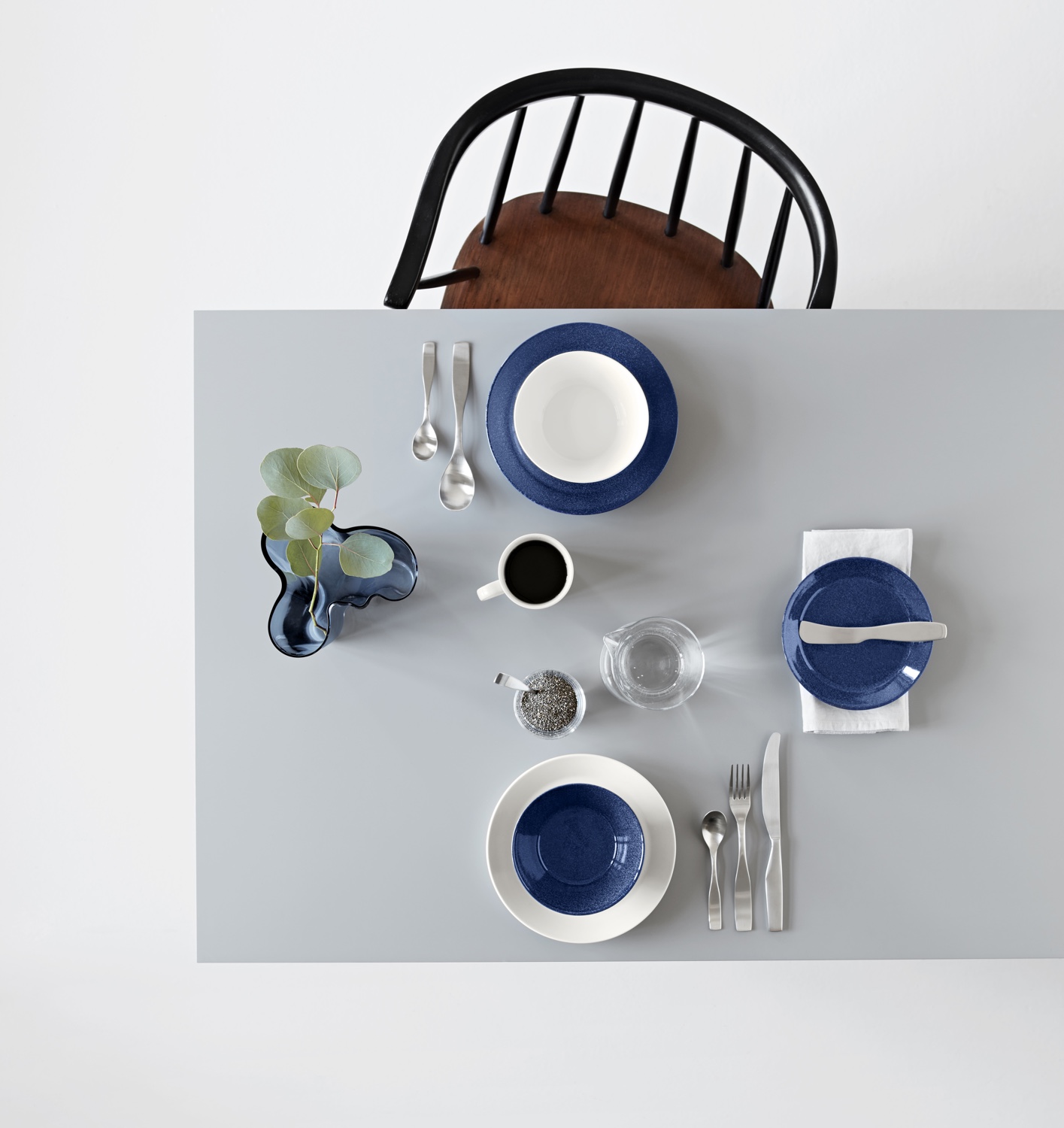 Teema dotted blue and Scandia cutlery