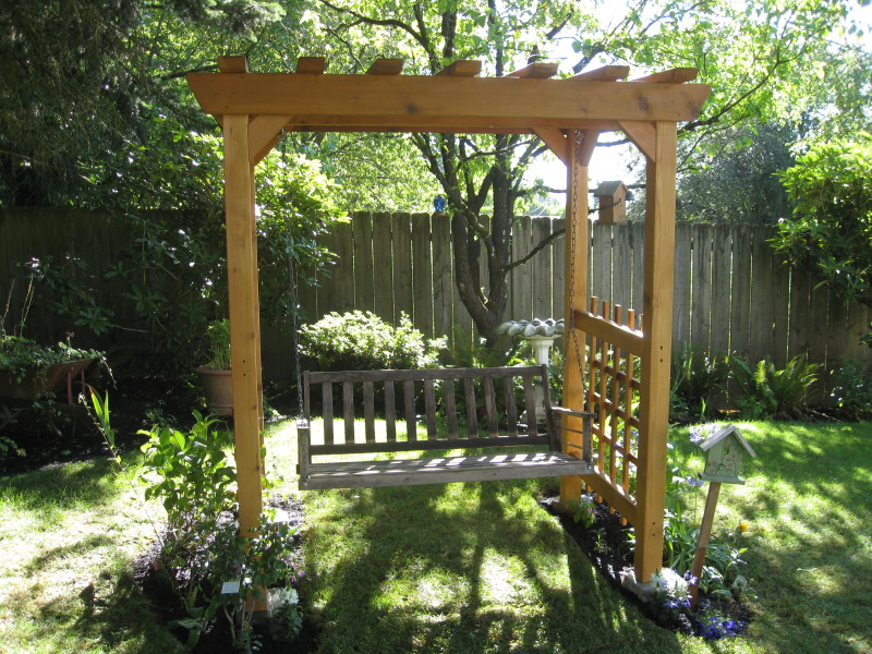 Utilize the space around your garden swing