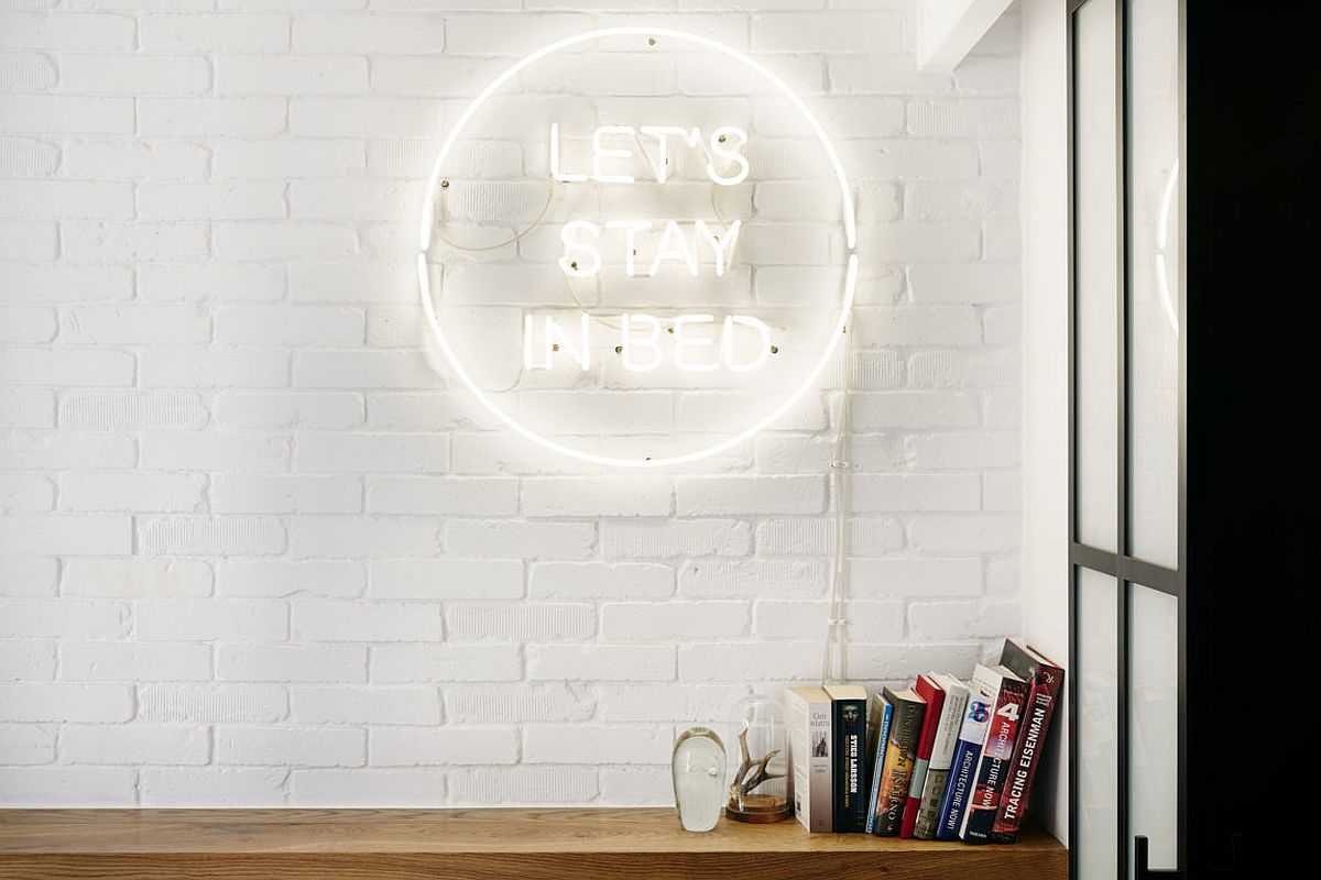 Vintage-illuminated-sign-for-the-bedroom-in-white