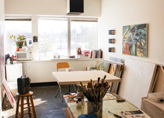 30 Creative And Beautiful Home Art Studio Ideas