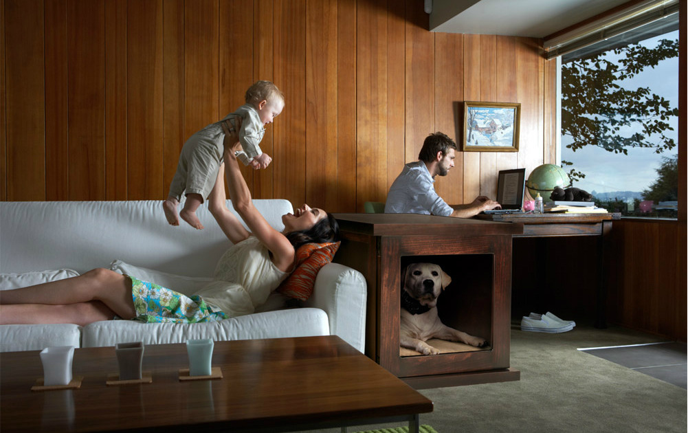 Wooden crate completely adapts to the wooden interior