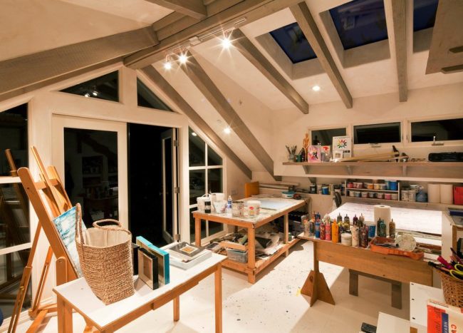 30 Creative And Beautiful Home Art Studio Ideas