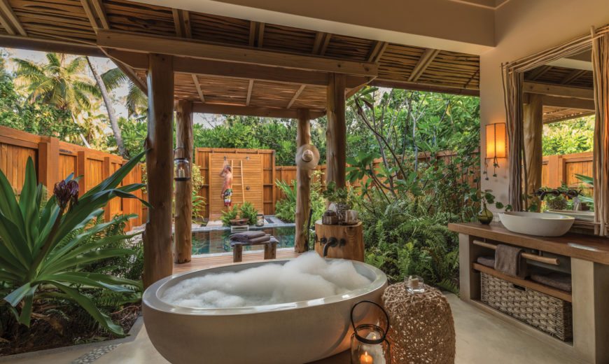 Epitome of Luxury: 30 Refreshing Outdoor Showers