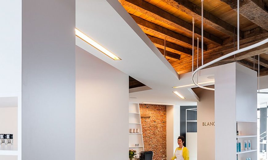 Blanche 49: Old Industrial Building Turned into a Polished Spa
