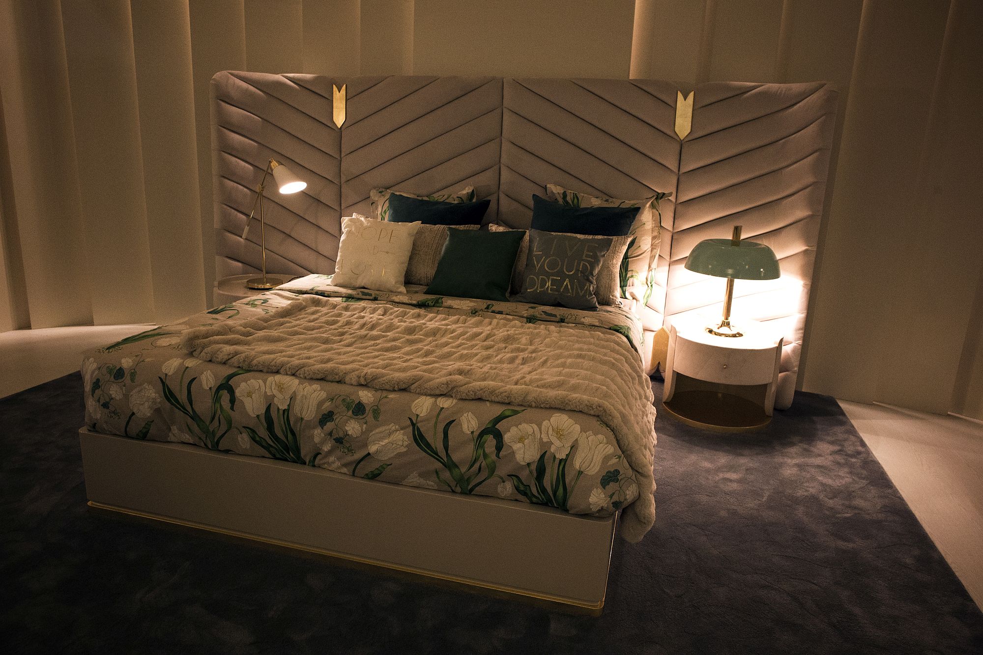 Creative Bedside Lighting Ideas, Side Table Light For Bedroom