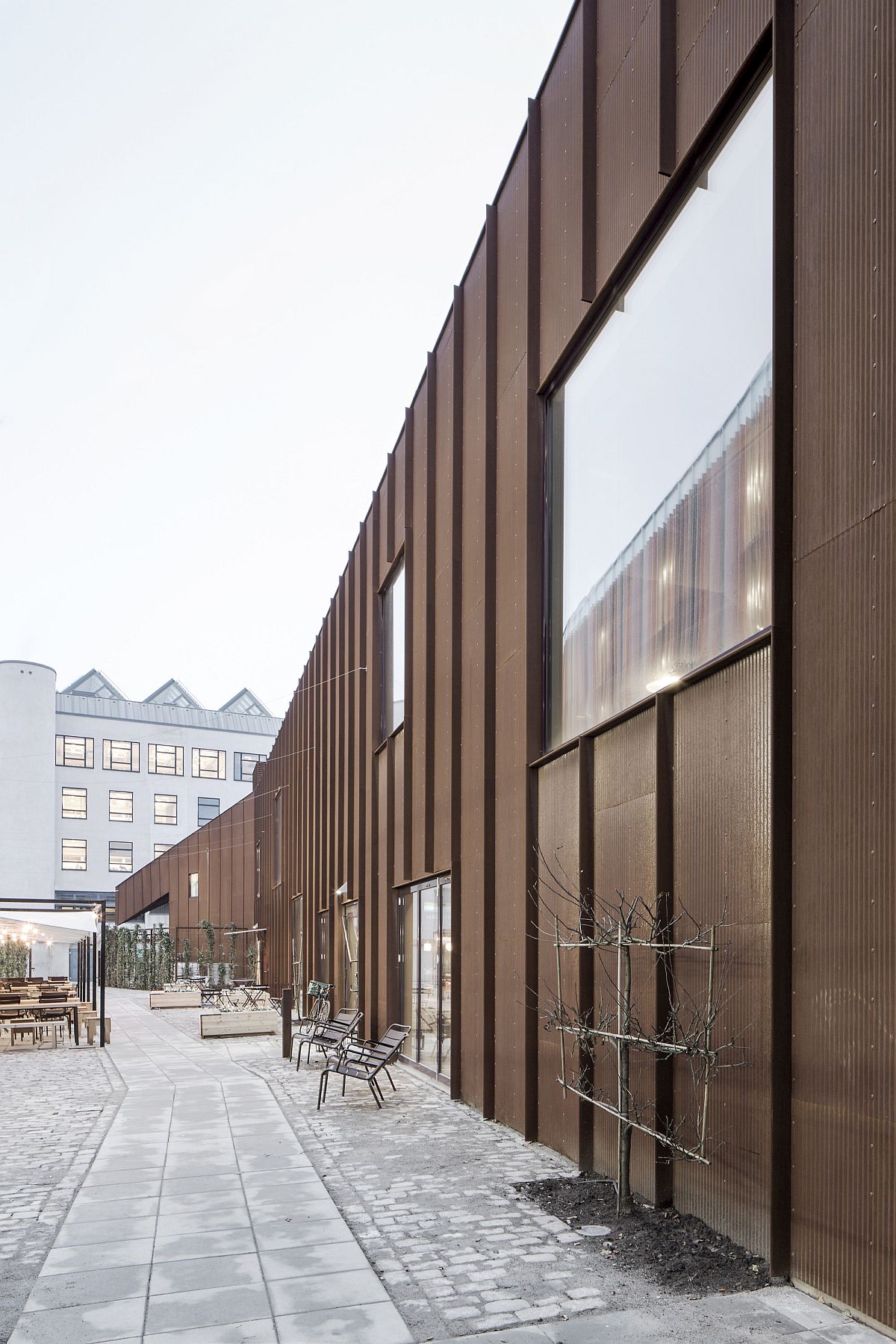 Discarded-industrial-building-turned-into-bustling-market-hall