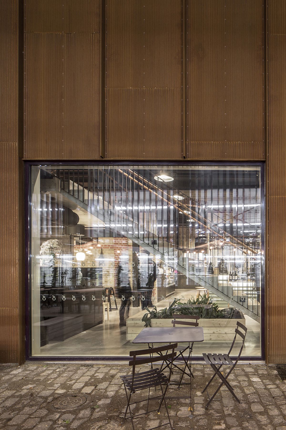 Glass windows bring ventilation into the market complex