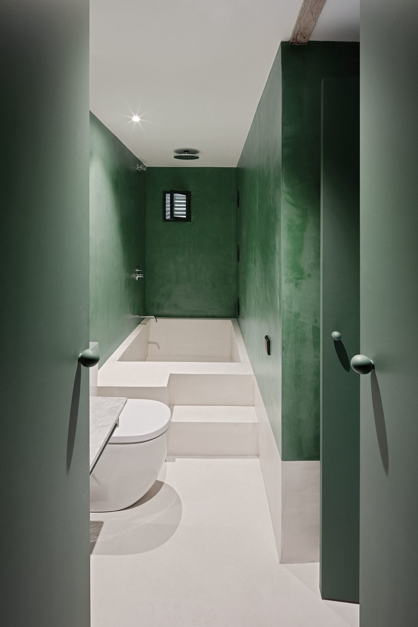 Greeen adds vibrance to the bathroom in white