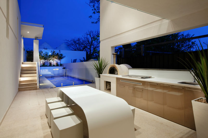 Minimalist-outdoor-kitchen-in-color-of-cream