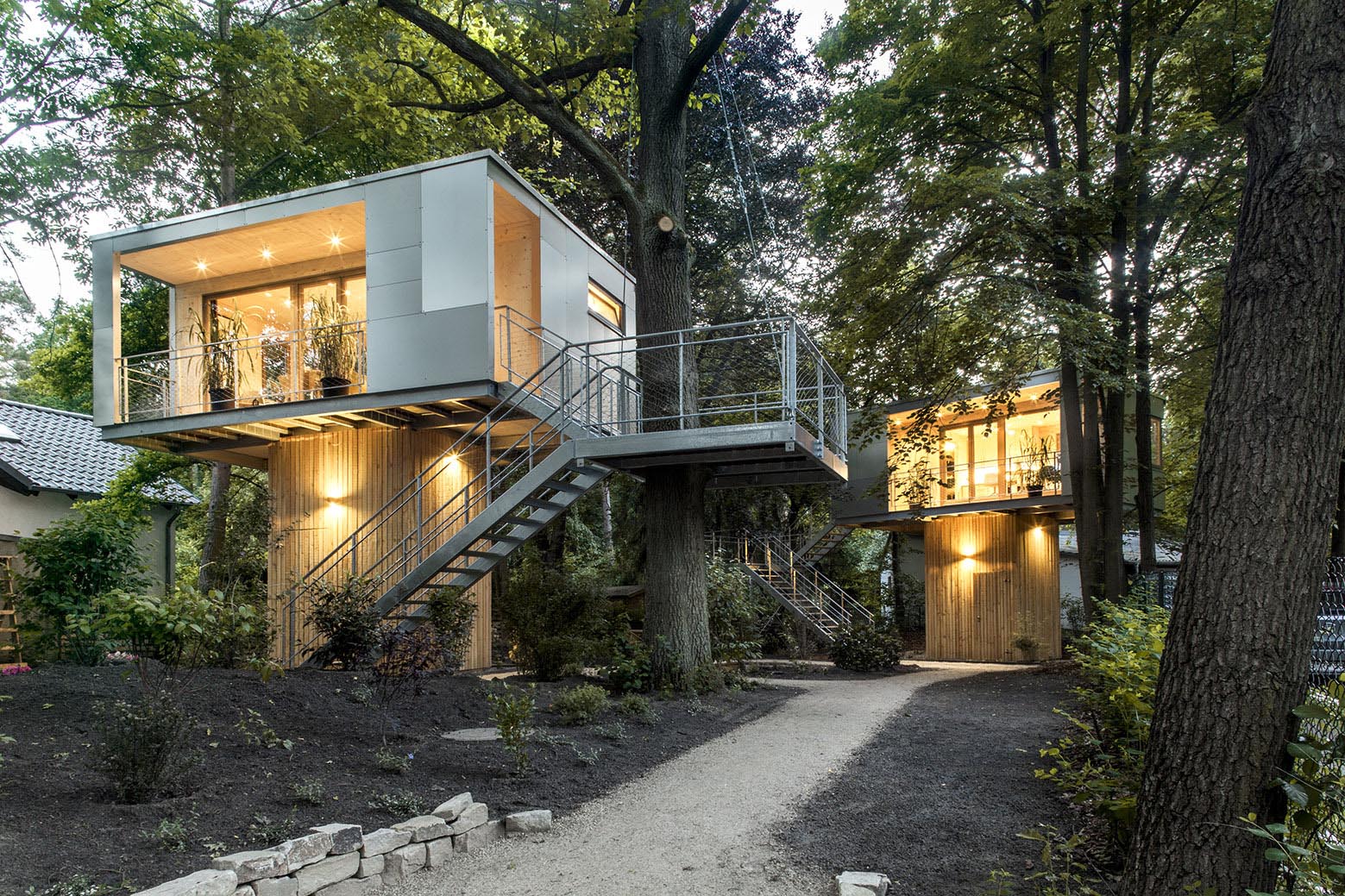 Modern treehouse with a sleek look and matte surface