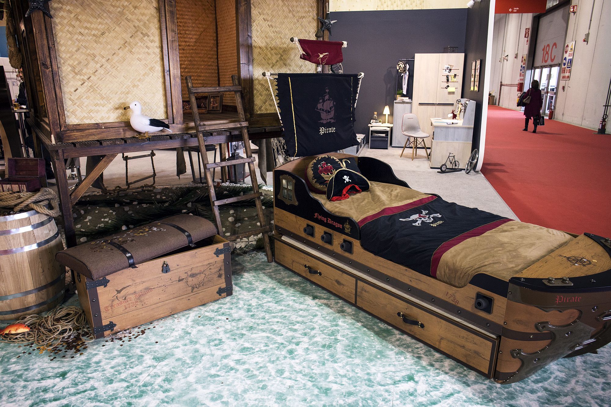 Pirate-themed-kids-bedroom-furniture-set