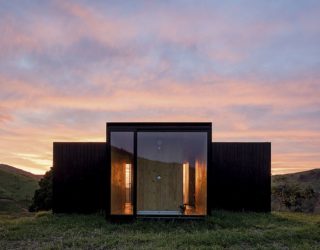 MINIMOD Catuçaba: Eco-Friendly Prefabs Help Tame Remote Landscapes