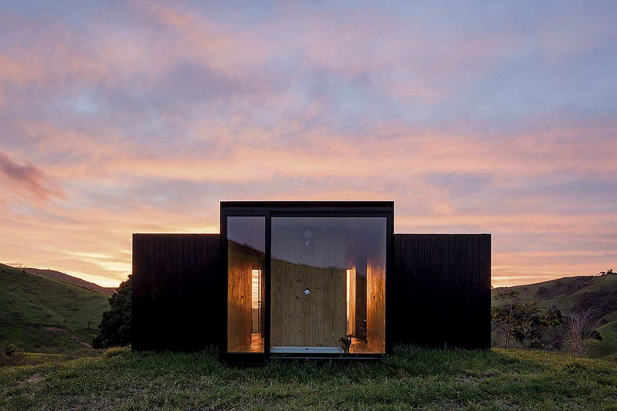 Prefabricated-retreats-in-the-mountain-by-MAPA