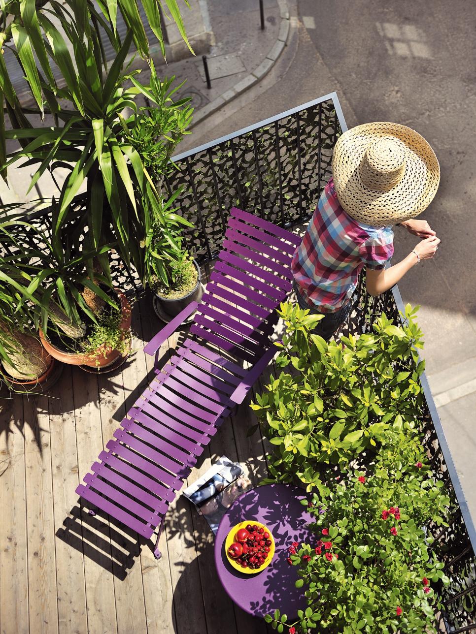 Purple-balcony-as-a-modern-oasis-within-a-busy-city