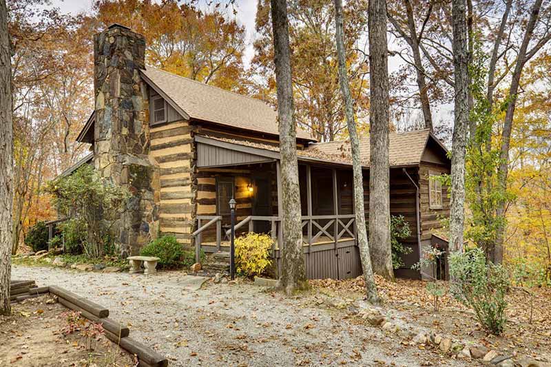 Rustic and comfortable big wood cabin