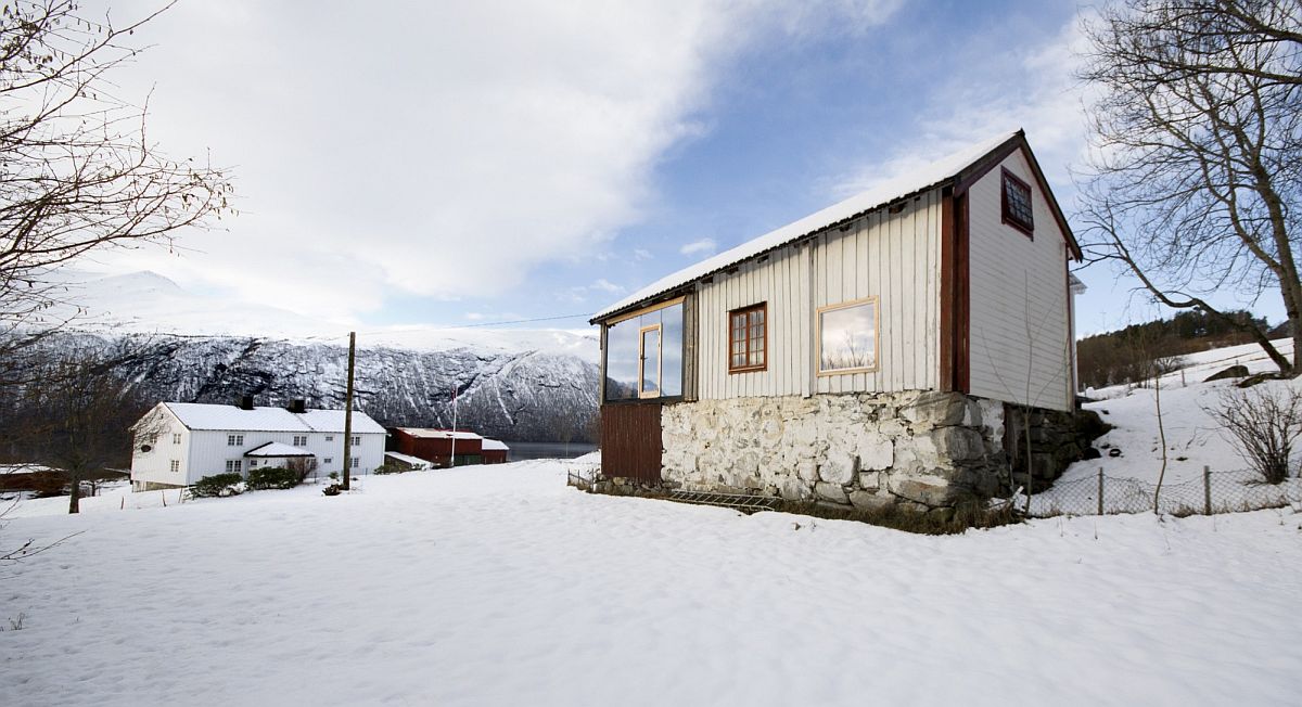 Snow covered landscape around the cozy Norwegian cabin