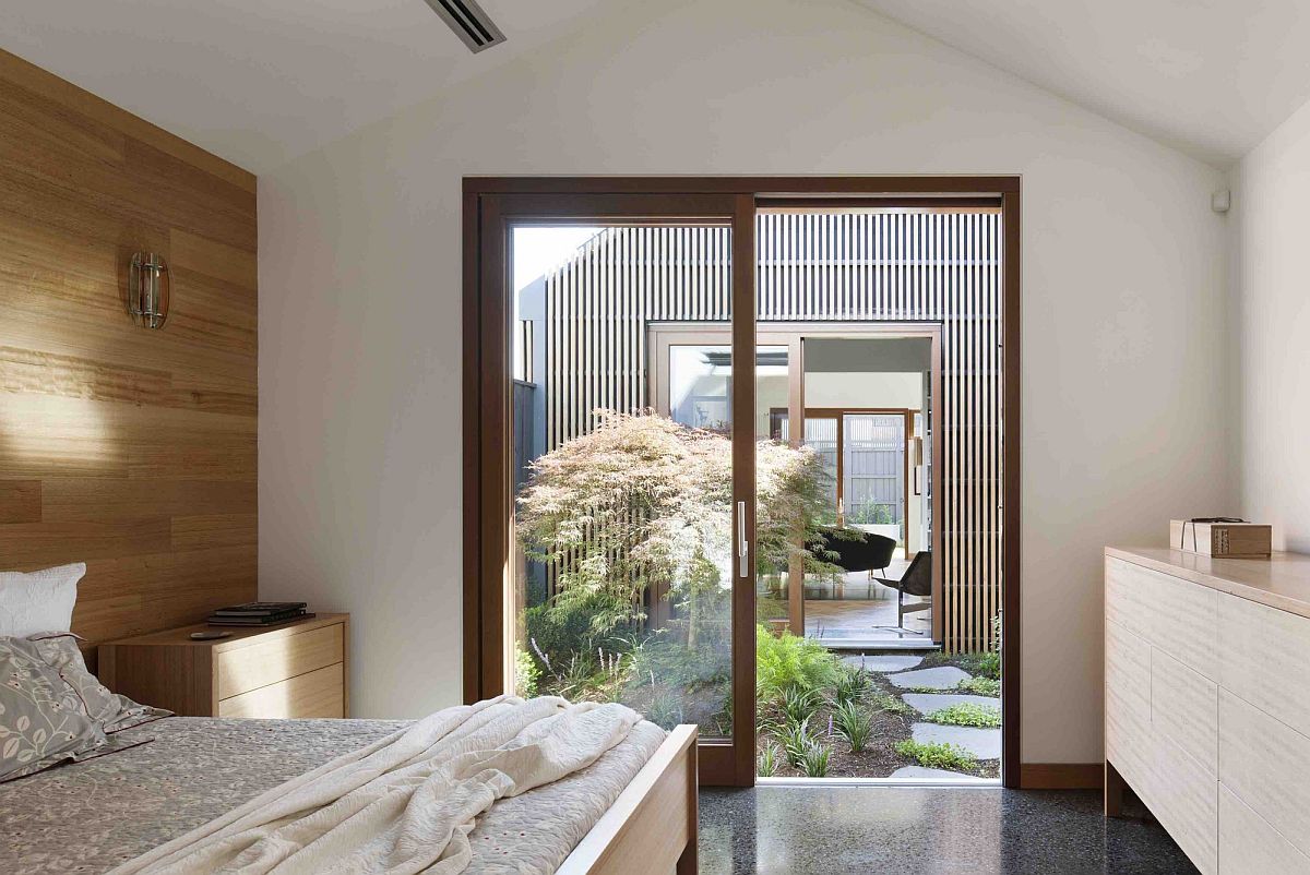 Stone pathway and lovely courtyard connect the bedrooms with the living area