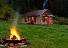 The-classic-wood-cabin-with-a-strong-element-of-simplicity-217x155