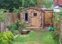 Tiny-backyard-shed-made-with-natural-materials--217x155