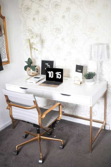 White And Gold Office Makes A Sophisticated Impression 385x578 