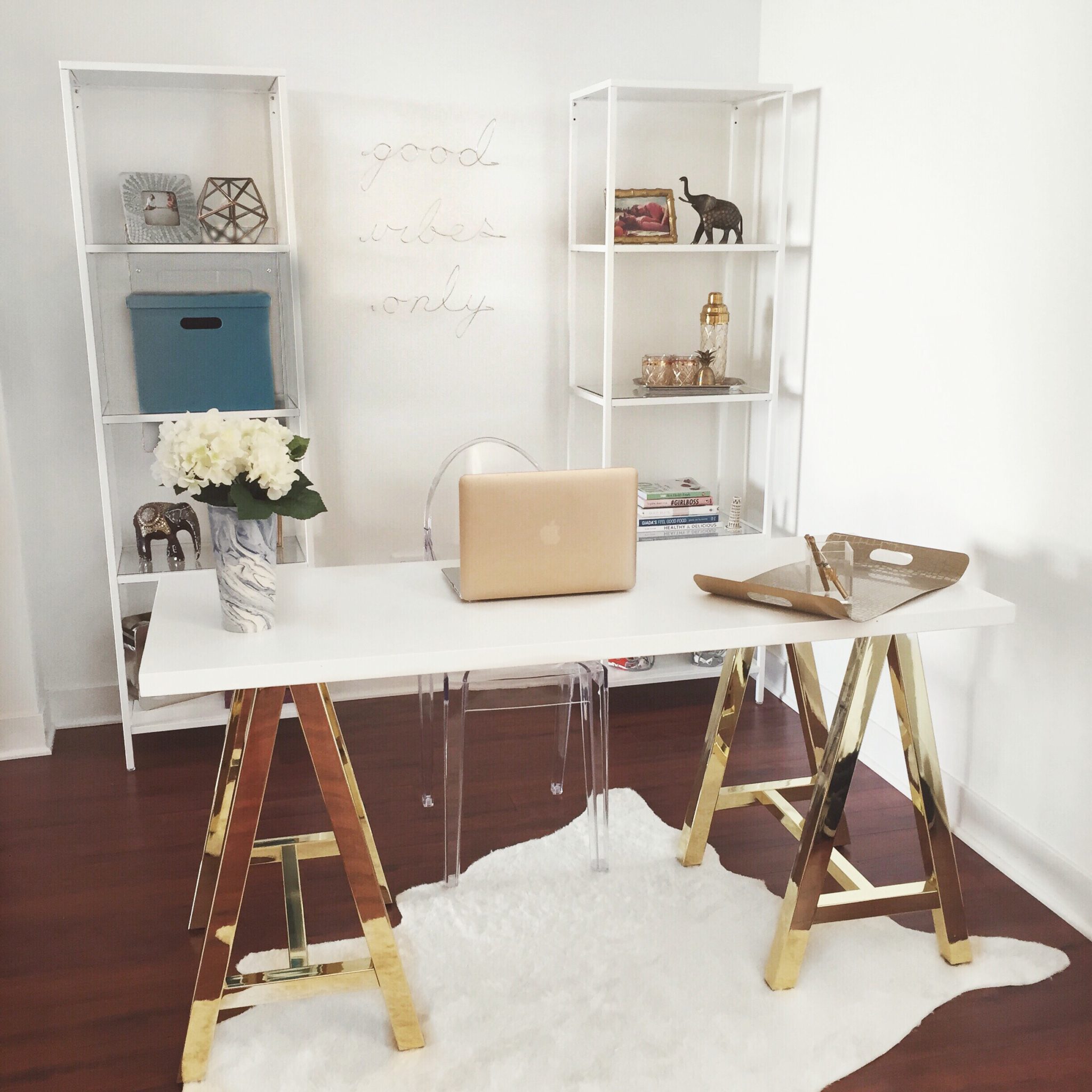 White-home-office-with-memorable-golden-characteristics