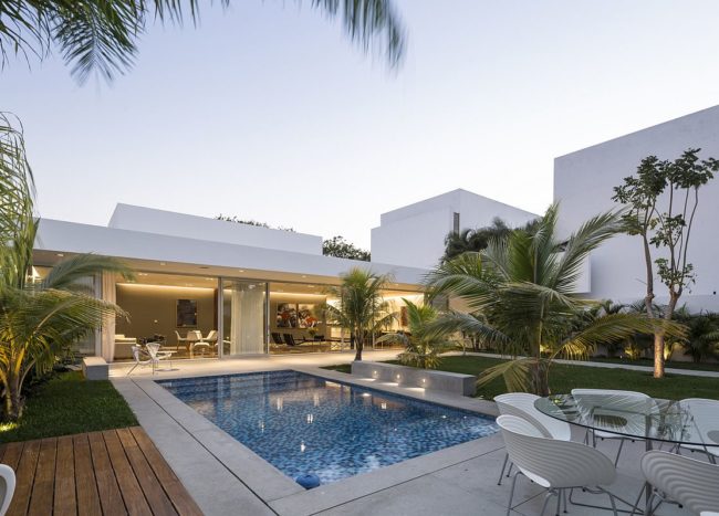 This Contemporary House in Yucatan is Designed for the Perfect ...