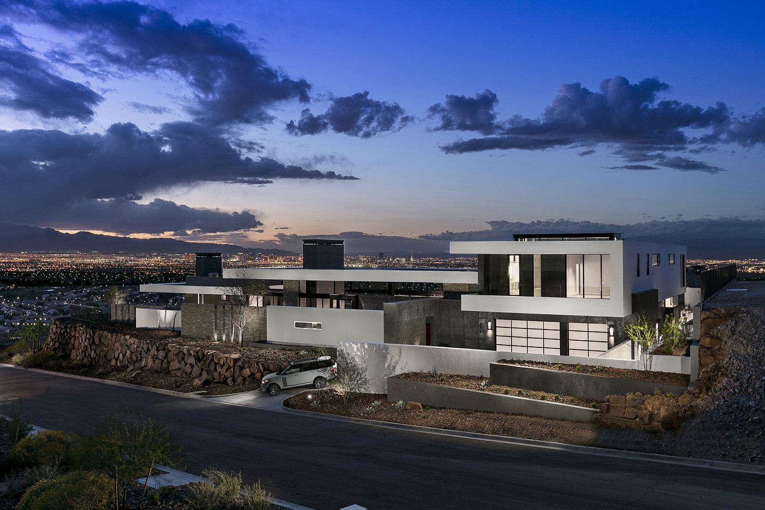 Brilliant-view-from-Ascaya-comes-alive-after-sunset