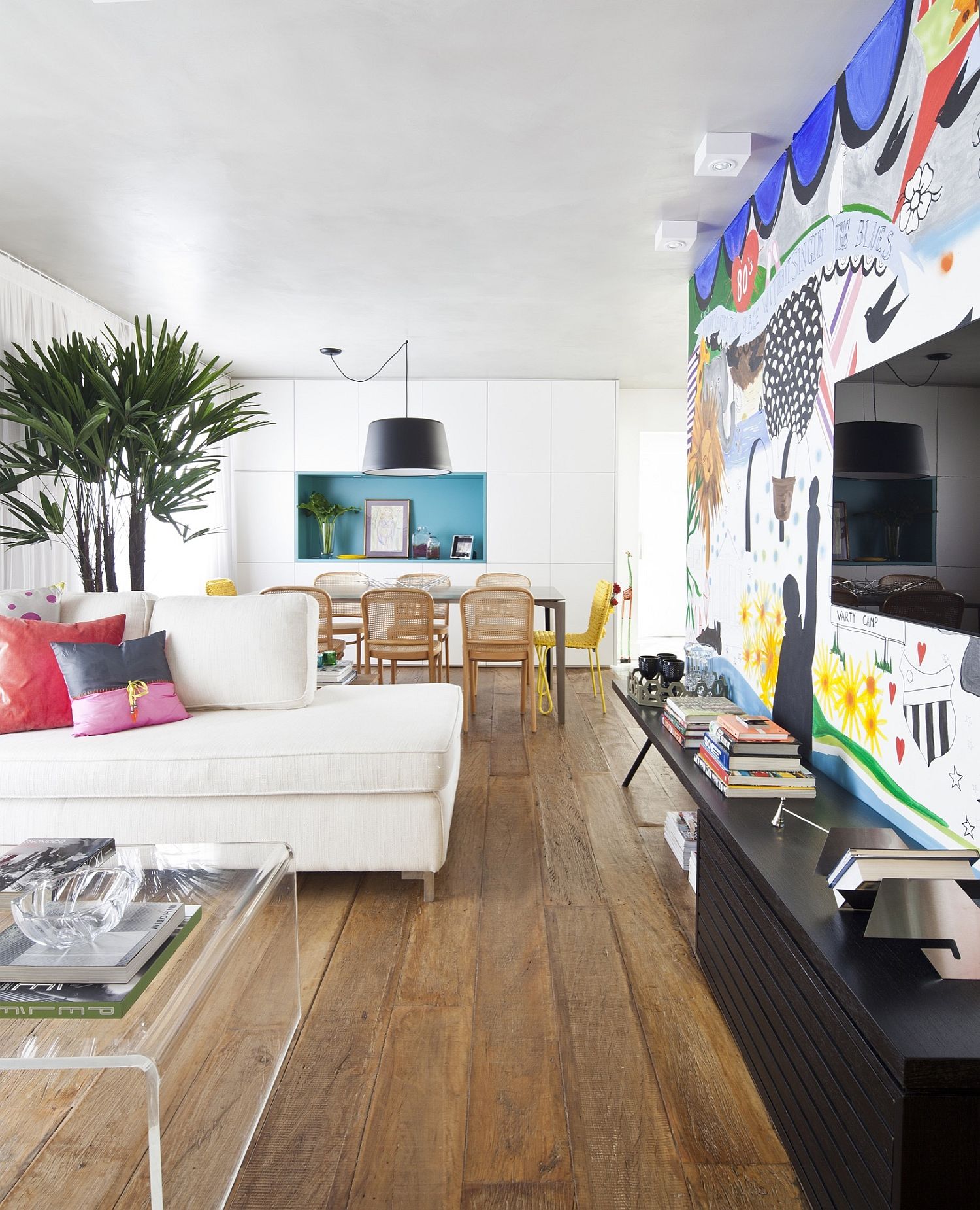 Colorful modern apartment in Vila Mariana, Sao Paulo