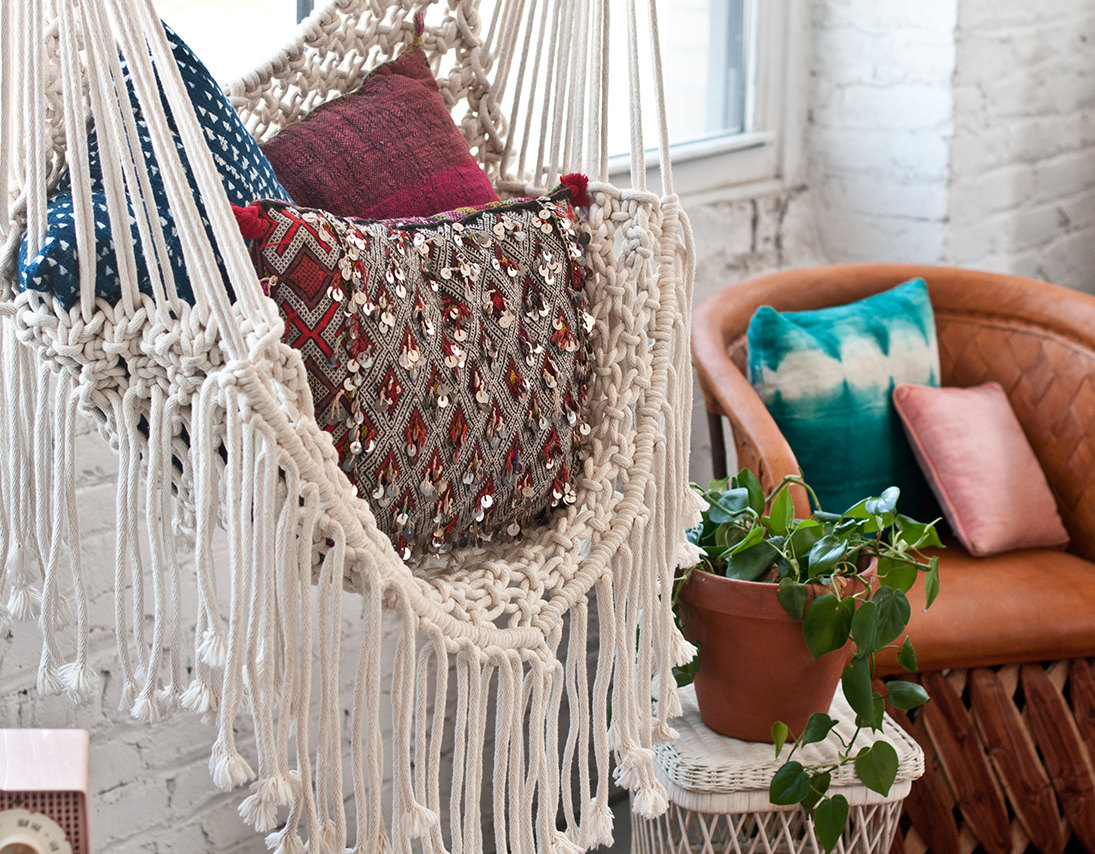 Comfortable-white-bohemian-hammock-chair-