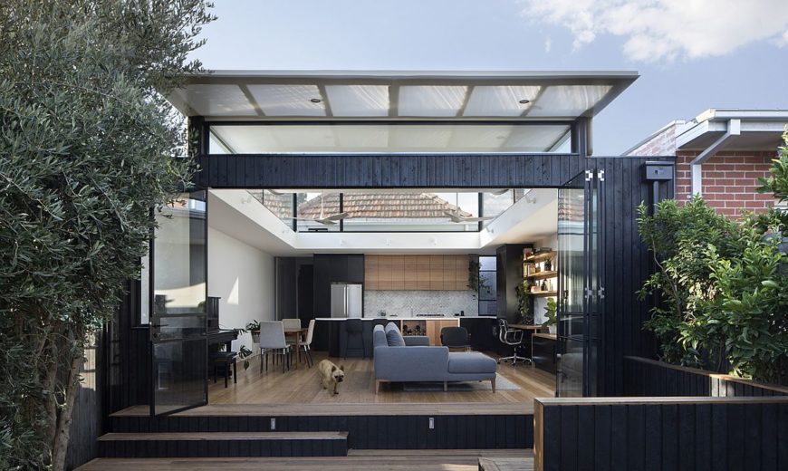 Roof that Curves Upwards Brings Light into This Revitalized Aussie Home
