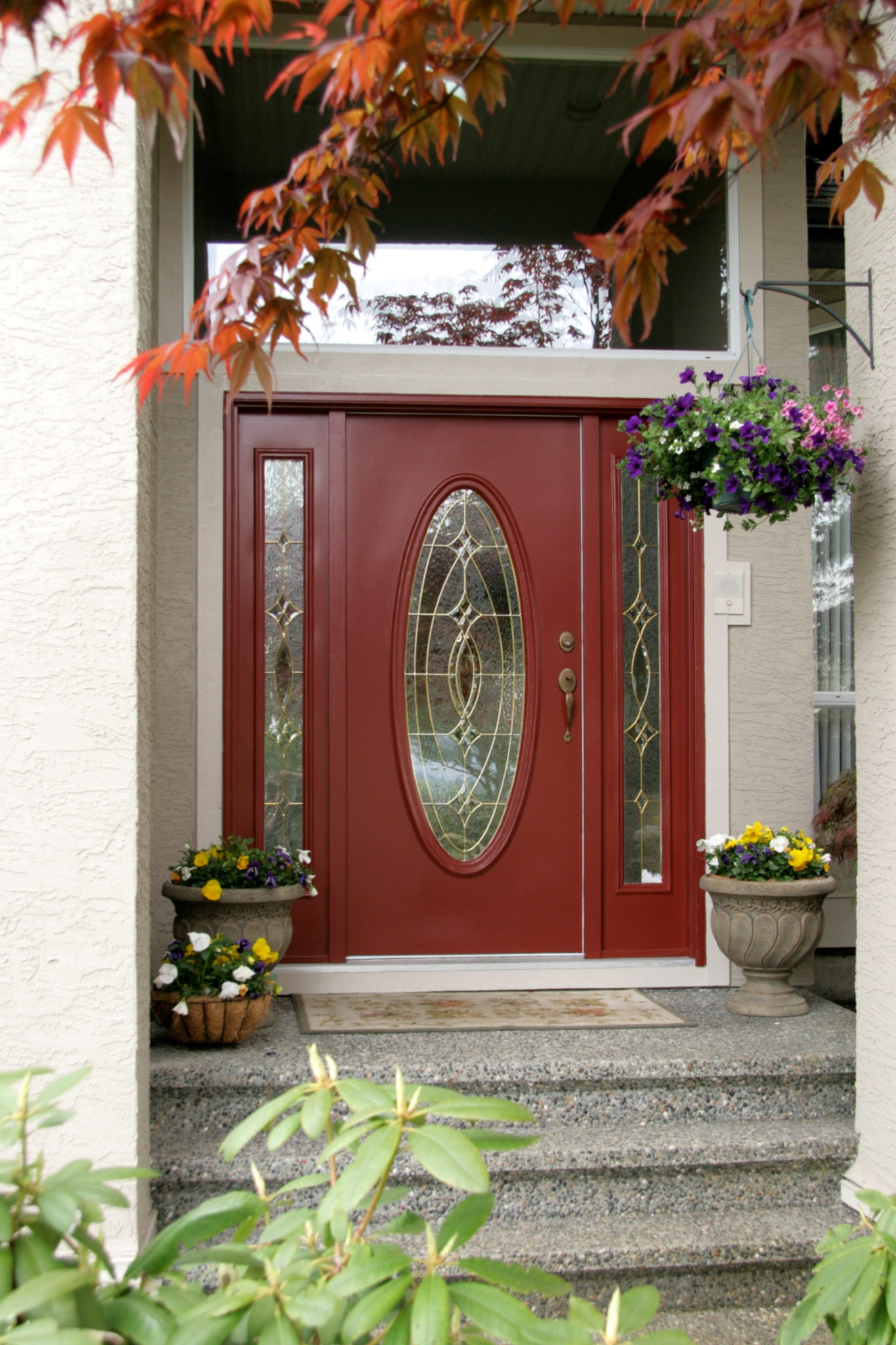 Dark-red-shade-is-emphasising-the-modern-design-of-the-front-door