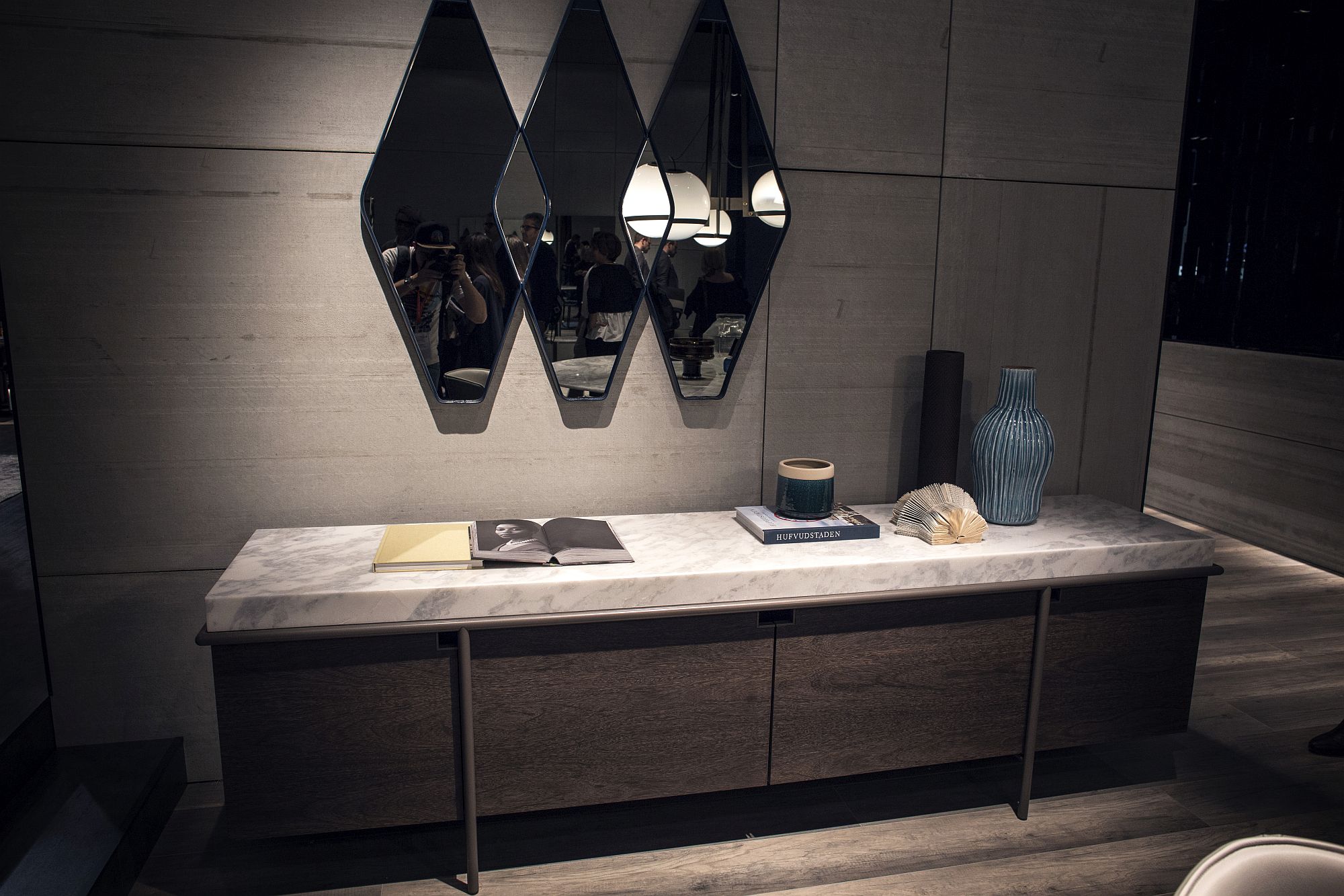 Diamond shaped mirrors bring geo contrast to the modern interior