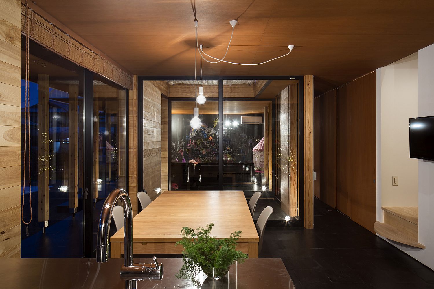 Dining area and kitchen overlooking the courtyard