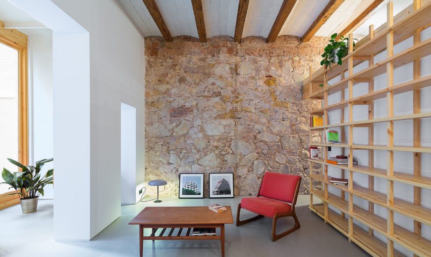 Breezy Revamp: Small Apartment in Barcelona Serves as a Relaxing Second Home