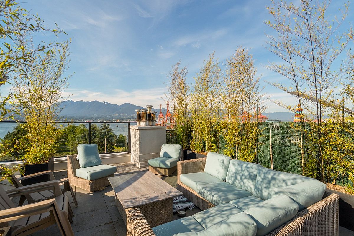 Goregous rooftop patio with BBQ offers ocean and mountain views