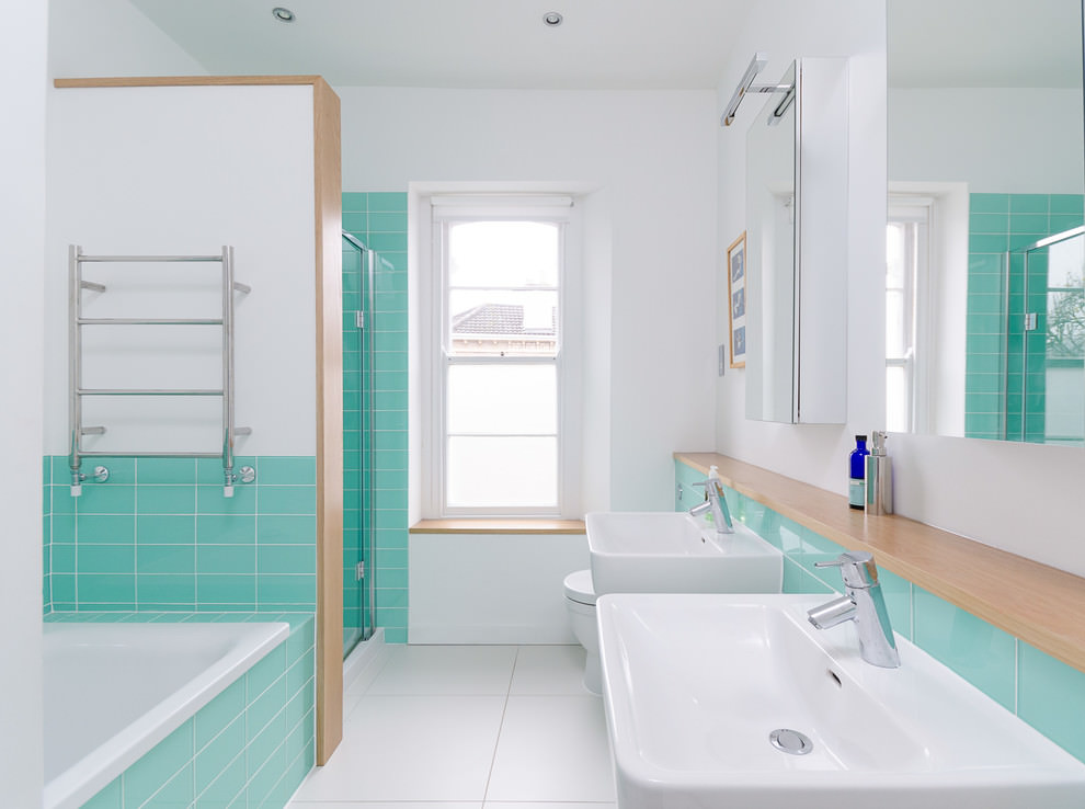 Luminous turquoise and white bathroom