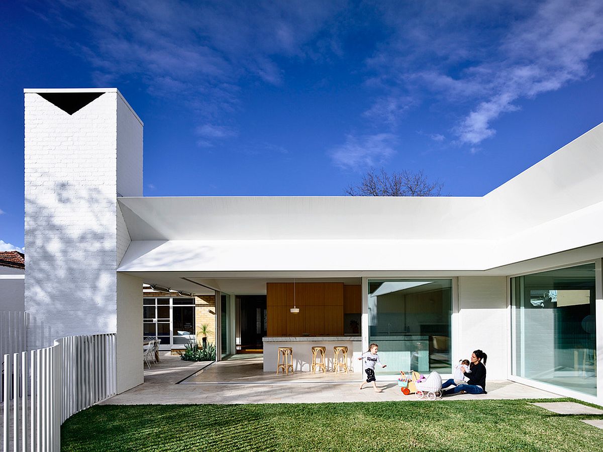 Modern-alteration-and-extension-of-brick-veneer-Melbourne-home