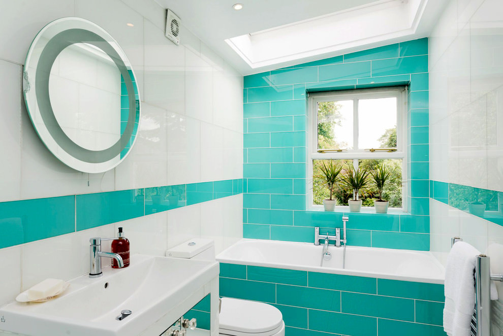 Modern bathroom in vibrant turquoise hues