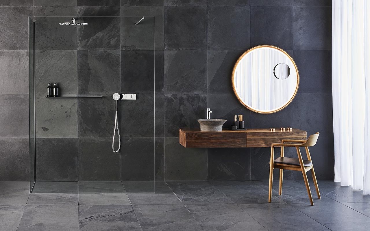 Modern bathroom setting for the Tono collection