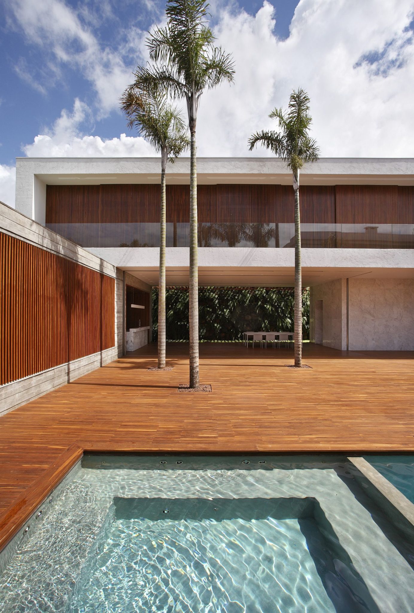 Pool area and large central courtyard of the spacious Brazilian family house