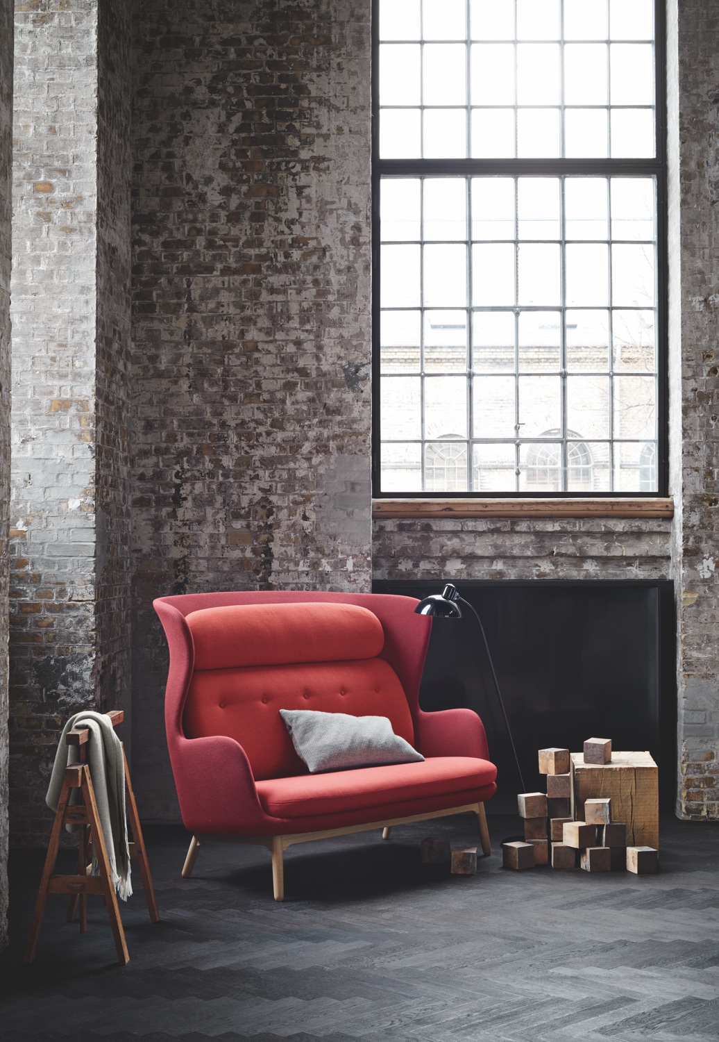 Ro Sofa Red